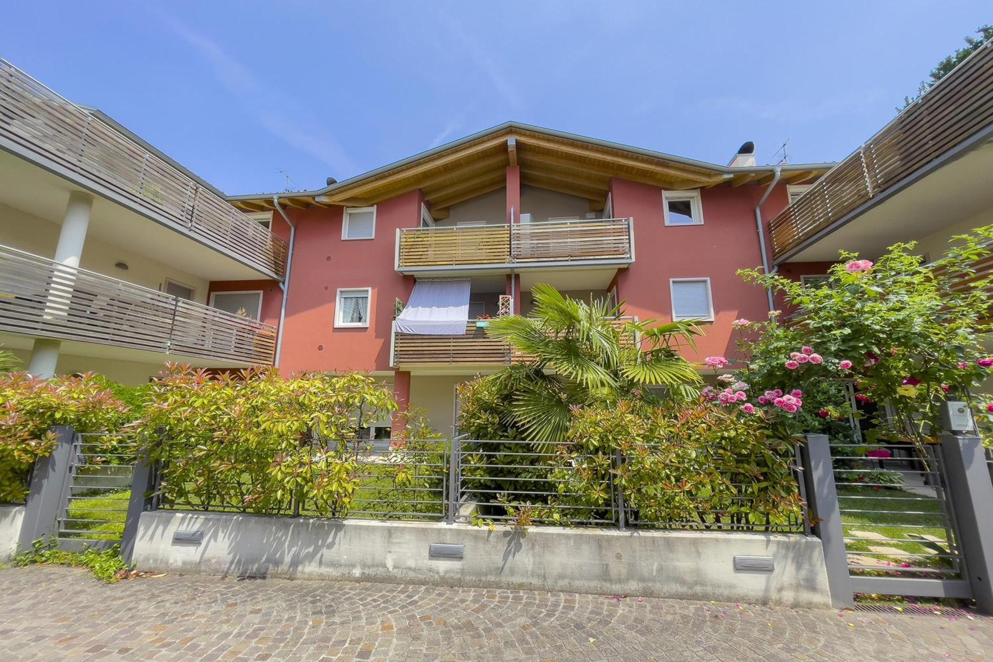 Casa Margherita Few Minutes From Lake - Happy Rentals Riva del Garda Luaran gambar